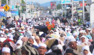 Haul ke-19 Guru Sekumpul Dipadati Pengendara