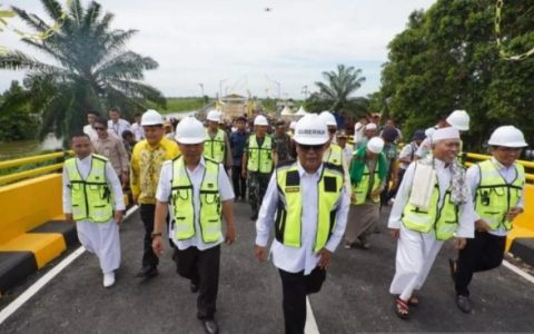 Jembatan Sahbirin Noor Menghubugkan Dua Kabupatem di Kalsel