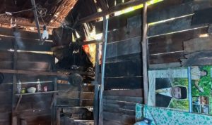 PUPR Bartim Mengecek Rumah Warga yang Memprihatinkan