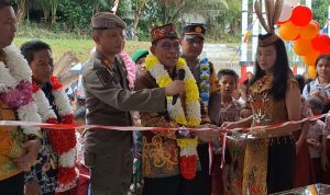 Pj Bupati Mura Resmikan SDN Saripoi 2