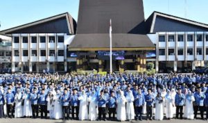Ibnu Sina Berikan THR Bagi ASN Jelang Pensiun