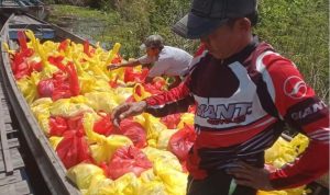 Pemkab Bartim Salurkan Bantuan untuk Warga Terdampak Banjir