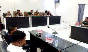Asisten Sekda Pimpin Rapat Mediasi Antara PT MUTU dengan Warga Desa Muara Mea