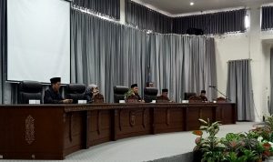 DPRD Rapat Paripurna Sampaikan Pandangan Umum Fraksi Terhadap Raperda Pengelolaan Sampah