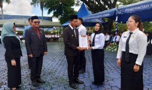 Pj Bupati Barito Utara Serahkan Secara Simbolis SK 714 P3K Formasi Tahun 2023