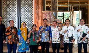 Pj Bupati Barito Utara Terima Penghargaan dari Mendikbudristek