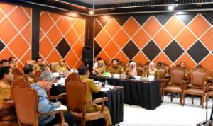 Pemkab Barito Utara Ikuti Asistensi Evaluasi LPj Pj Bupati Triwulan III Secara Virtual