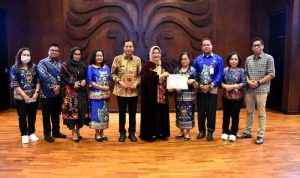 Pemkab Barut Terima Penghargaan UI Green City Matric 2024
