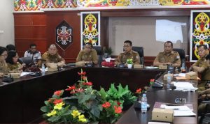 Pj Bupati Murung Raya Pimpin Rapat Evaluasi Data MCP KPK