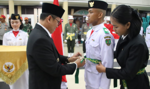 Indra Gunawan Kukuhkan Anggota Paskibra Bartim