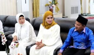 Ketua dan Anggota DPRD Barut Hadiri Ramah Tamah Bersama Ustadz Abdul Somad di Rujab Bupati