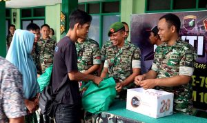 Peringati HUT ke 79 TNI, Kodim 1013 Mtw Baksos Donor Darah dan Pembagian Sembako Gratis