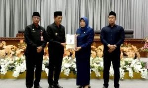 Pj Bupati Sampaikan Perubahan Nota Keuangan dan Rancangan Perubahan APBD 2024