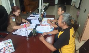 Tiga Media Disuguhi Minuman Kadaluwarsa Diruang Direktur RSUD Tamiang Layang