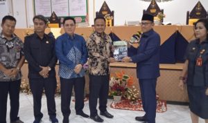 Pemkab Bartim Sampaikan LKPJ ke DPRD