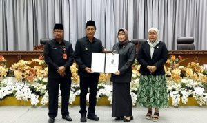 Pemkab Barut Sampaikan jawaban Terhadap Pandangan Umum Fraksi atas RAPBD 2025