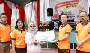 Asisten III Setda Buka Kegiatan Festival di Taman Kota Pasir Putih Desa Danau Usung