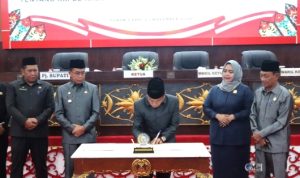 Pemkab Murung Raya Dan DPRD Penandatanganan Persetujuan Bersama Terhadap RAPBD