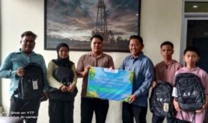 Medco Energi Bangkanai Salurkan Bantuan Perlengkapan Sekolah untuk Pelajar di Desa Muara Pari