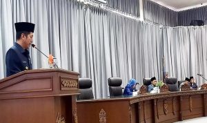Pemkab Barut Sampaikan Raperda Pengelolaan Sampah ke DPRD
