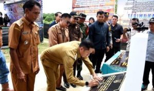 Pj Bupati Barito Utara Resmikan Listrik Desa dan Gedung Serbaguna di Kecamatan Teweh Timur
