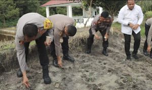 Kapolres Bartim Harapkan Masyarakat Tingkatkan Produksi Pangan