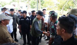 Gubernur H. Muhidin Pastikan Bantuan Tepat Sasaran ke Warga Terdampak Banjir