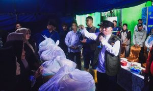 Gubernur Kalsel Berikan Bantuan Warga Terdampak Banjir di Martapura