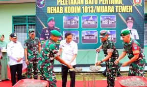 Drs Muhlis Sambut Kunjungan Danrem 102 Panju Panjung di Makodim 1013 Mtw