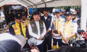 KEMBALI TINJAU BANJIR, GUBERNUR KALSEL SIAPKAN SOLUSI JANGKA PANJANG