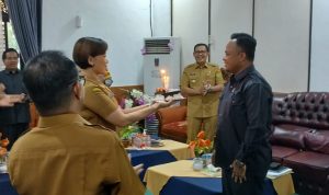 Ketua DPRD Bartim Terima Kejutan Spesial di HUT ke-42