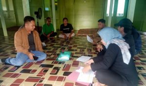 KPU Barito Utara Distribusikan C Pemberitahuan untuk PSU di TPS 01 Melayu dan TPS 04 Malawaken