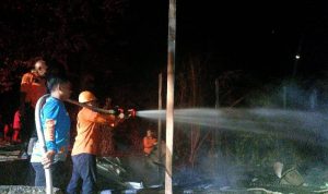 BPBD Barut Lakukan Pemadaman Langsung Kebakaran di Desa Malawaken, Satu Gereja Terdampak