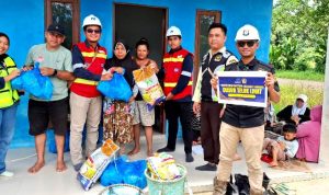 PT SMM Serahkan 150 Paket Bantuan Banjir untuk Warga Desa Lemo I dan Dusun Teluk Lihat