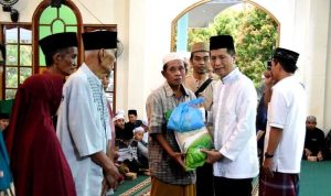 Pj Bupati Muhlis Hadiri Acara Anjangsana dan Buka Puasa Bersama di Desa Sikui