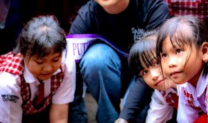 Putri Indonesia Kalteng 2025, Laksanakan Edukasi Cinta Lingkungan kepada Anak-Anak SDN 4 Menteng