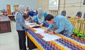 DLH Kalsel Gelar Penandatanganan Perjanjian Kinerja dan Pakta Integritas