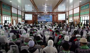 Gubernur Kalsel Lepas Jamaah Haji 2025, Ingatkan Pentingnya Persiapan Fisik dan Mental