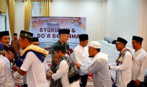 Pj Bupati Muhlis Resmi Lepas Jamaah Calon Haji Barito Utara, Titip Doa untuk Daerah
