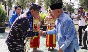Gubernur Kalsel H. Muhidin Sambut Kedatangan Panglima Komando Armada II, Laksda TNI I Gung Putu Alit Jaya di VIP Room Bandara Syamsuddin Noor