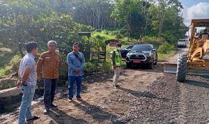 Kadis PUPR Kembali Tinjau Langsung Perbaikan Jalan Nasional Muara Teweh-Kandui