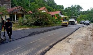 Pj Bupati Apresiasi Kolaborasi BPJN dan PUPR Barut Tangani Kerusakan Jalan Nasional