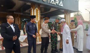 Pj Bupati Sambut Kepulangan Jamaah Haji, Harap Jadi Teladan Masyarakat