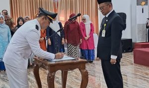 35 Pejabat Administrator Pemkab Tabalong Diambil Sumpah