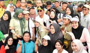 Gubernur Kalteng Jogging Bersama Masyarakat di Ex Bandara Lama Muara Teweh