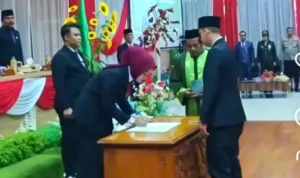 Ahmad Ridho Dilantik Gantikan Suripto sebagai Anggota DPRD Batola