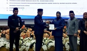 Pj Bupati Sampaikan Pertanggungjawaban APBD 2024 di DPRD Barut