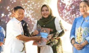 Dina Maulidah Raih Penghargaan Tokoh Inovatif dan Inspiratif