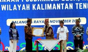 Perkuat Bantuan Hukum Warga, Bupati Barito Utara Raih Penghargaan Kemenkumham