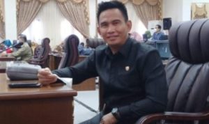 Hasrat Minta Pemkab Barut Permudah Perizinan bagi Investor
